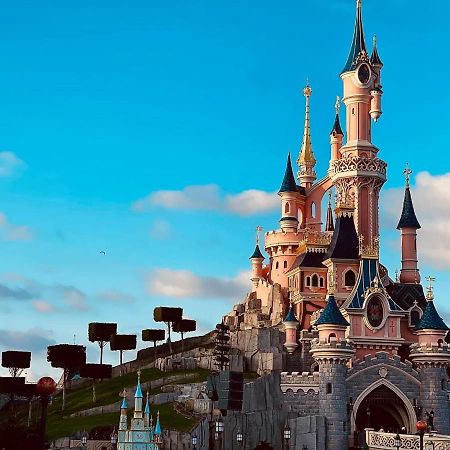 Bel Appartement « The Lion King » Proche Disney Montévrain Kültér fotó
